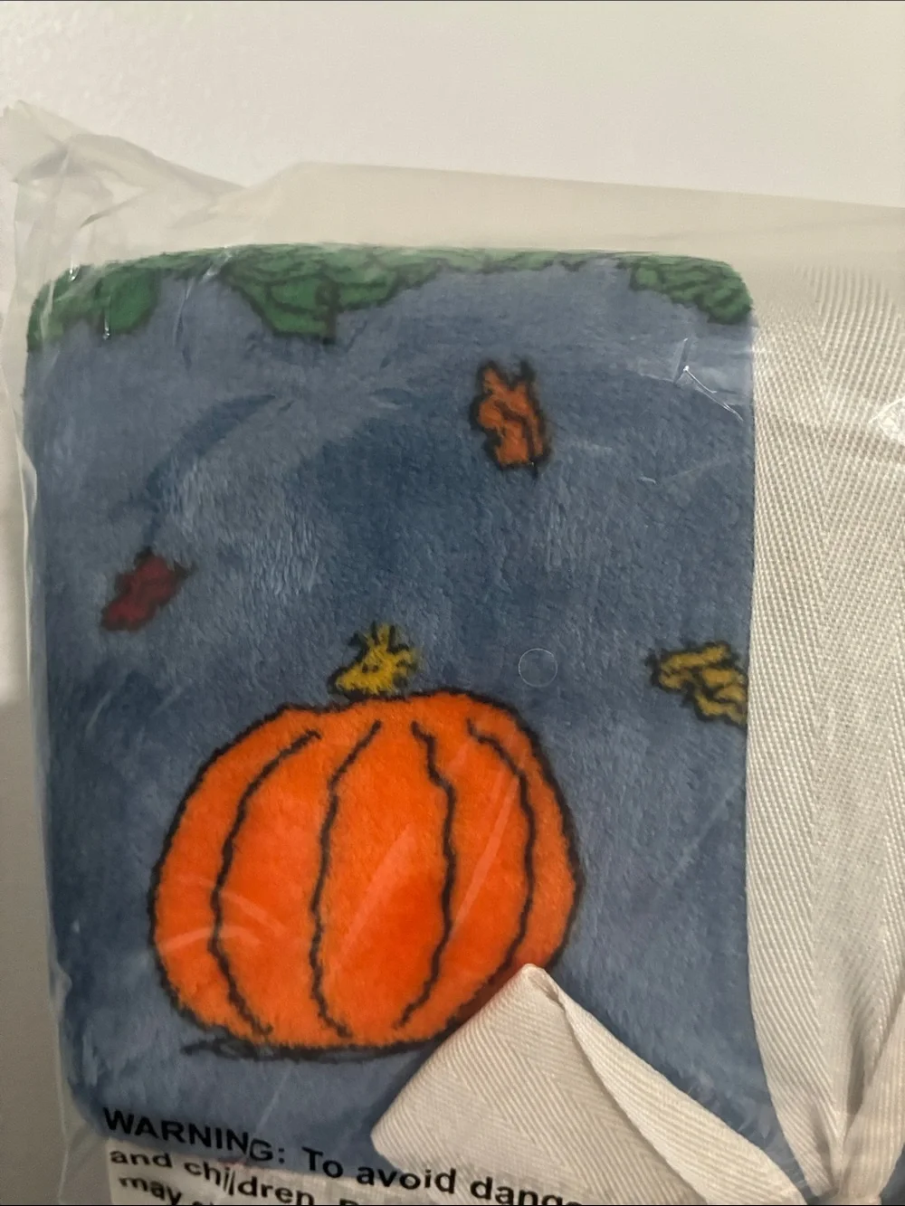 NWT-BERKSHIRE- Peanuts- Snoopy & Friends- Blue Fall VelvetSoft Blanket 55x70